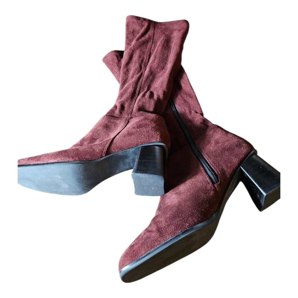 Elegant Burgundy Suede Boot Bkock Heel Side Zipper Womens Size 7.